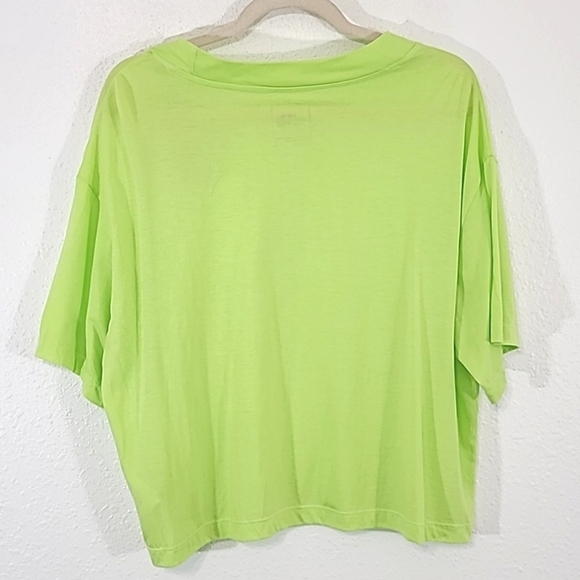 *NWT* THE NORTH FACE Neon Green Oversized Cropped Tee w/Front Logo, size XL - Picture 5 of 6
